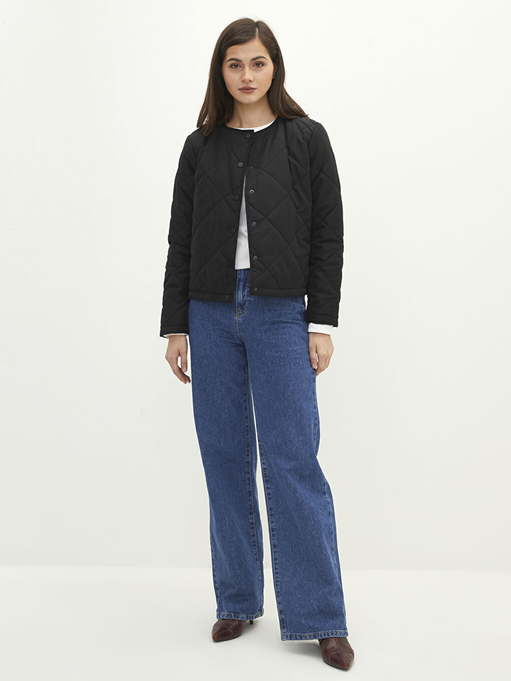 Siyah Bisiklet Yaka Kapitone Desenli Uzun Kollu İnce Kadın Şişme Mont-2