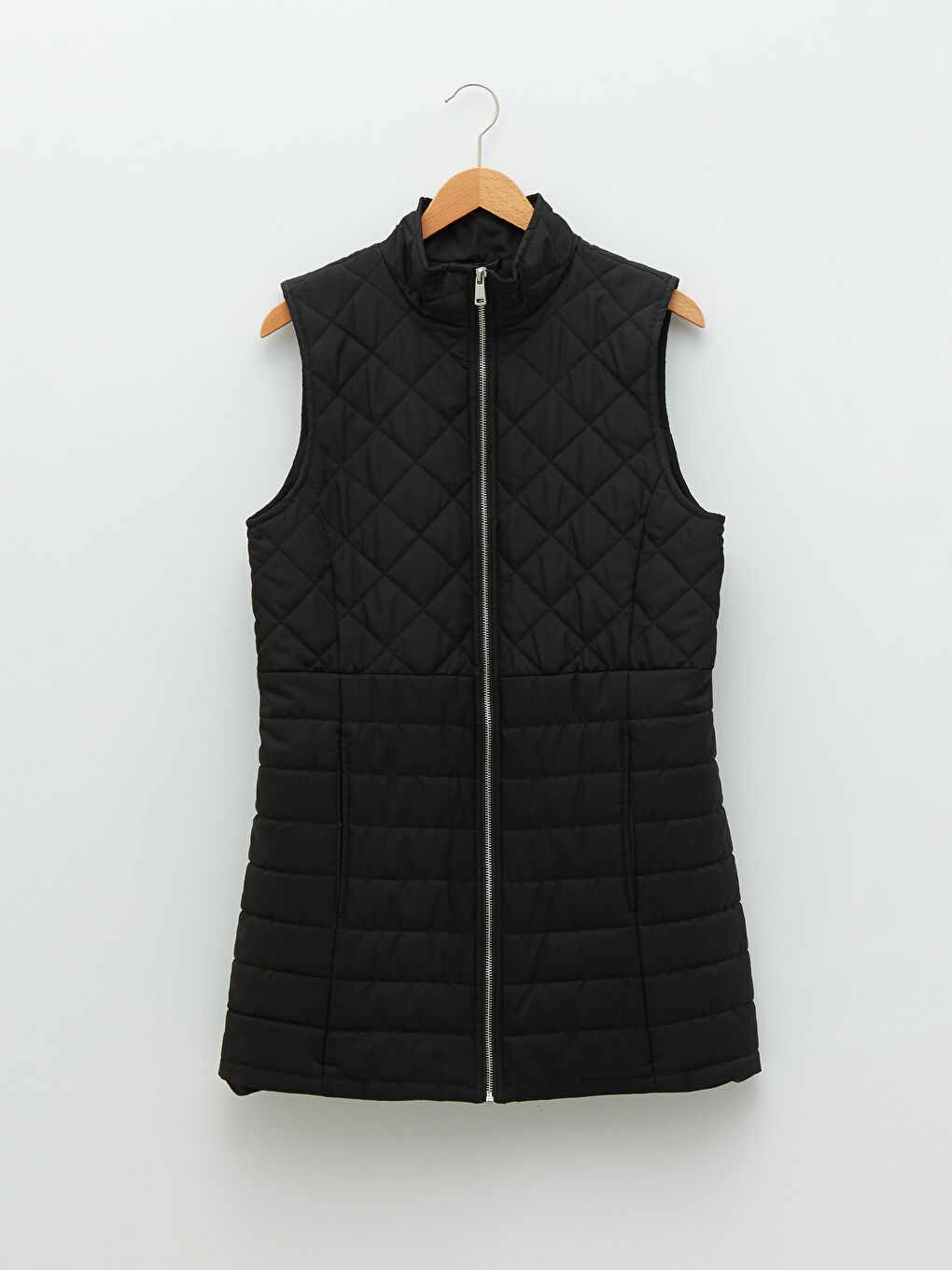 Siyah Dik Yaka Kapitone Desenli Kadın Şişme Yelek-5