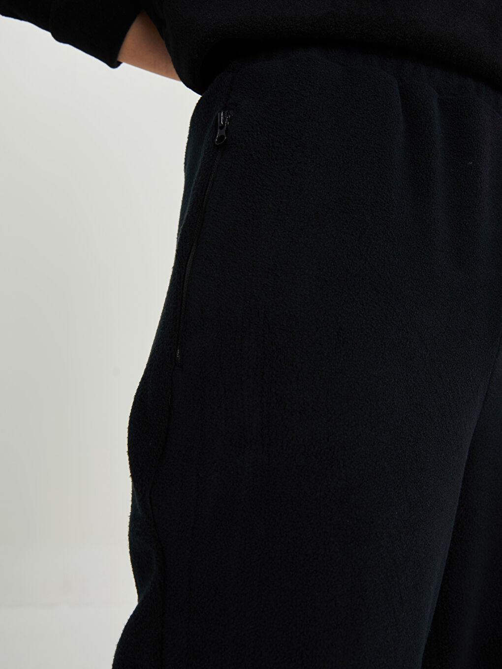 Xside Active Jogginghose für Damen mit elastischem Bund, flachen Taschen und Fleece-Details -W1LM10Z8-CVL