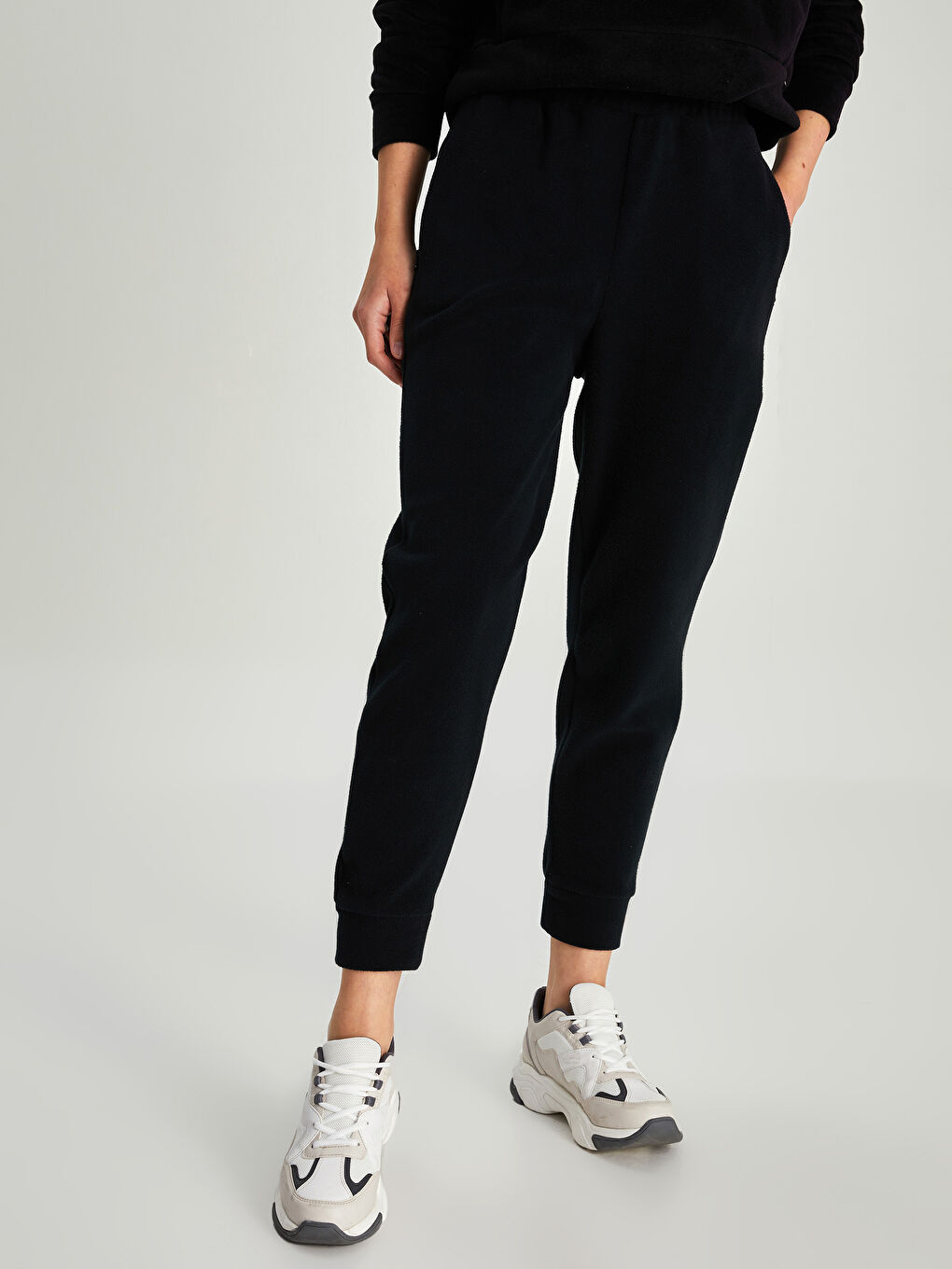 Xside Active Jogginghose für Damen mit elastischem Bund, flachen Taschen und Fleece-Details -W1LM10Z8-CVL