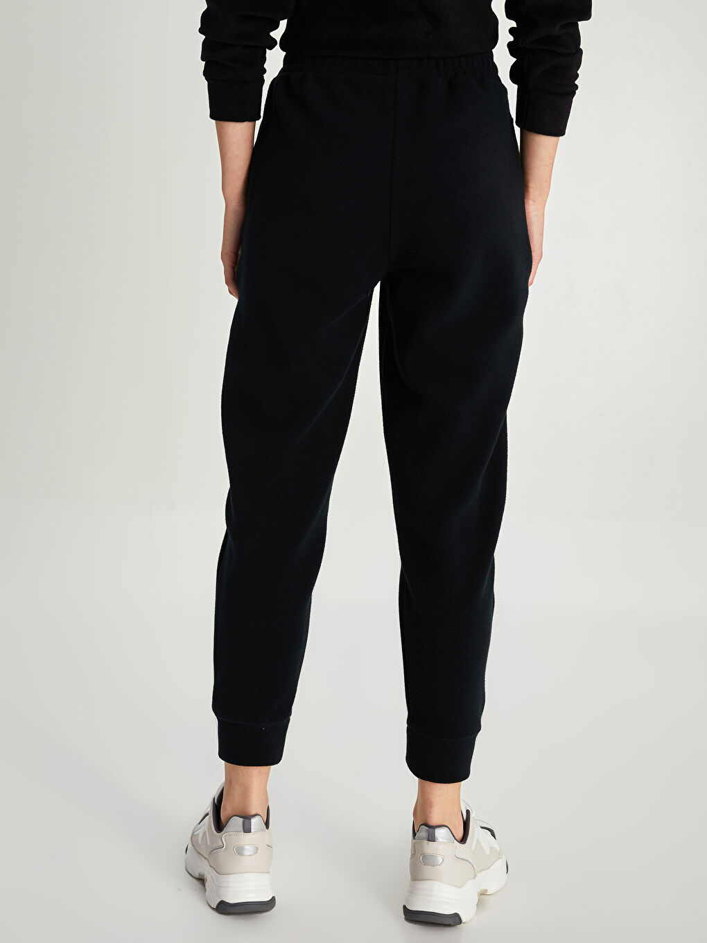 Xside Active Jogginghose für Damen mit elastischem Bund, flachen Taschen und Fleece-Details -W1LM10Z8-CVL