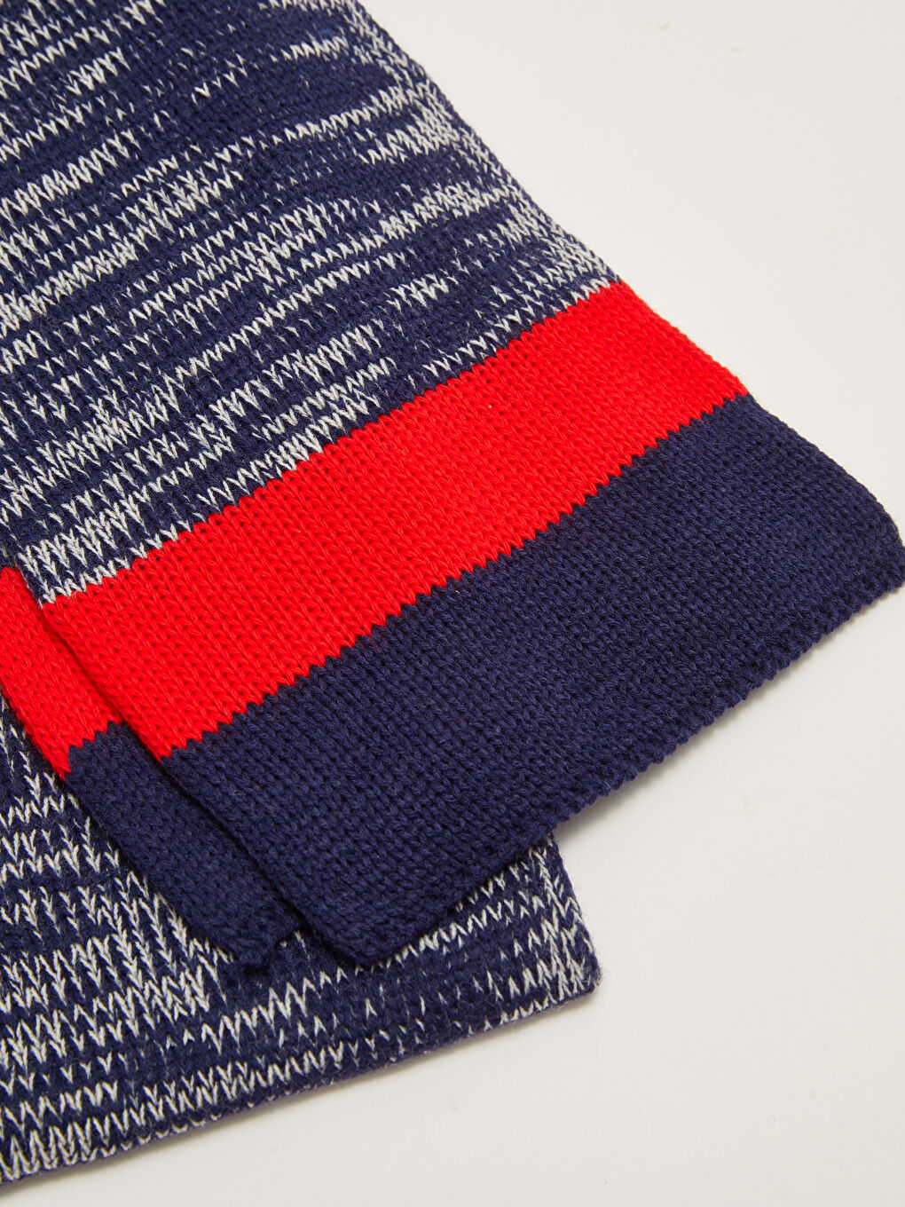 Lacivert Desenli Erkek Çocuk Triko Bere Atkı ve Eldiven 3'lü-2