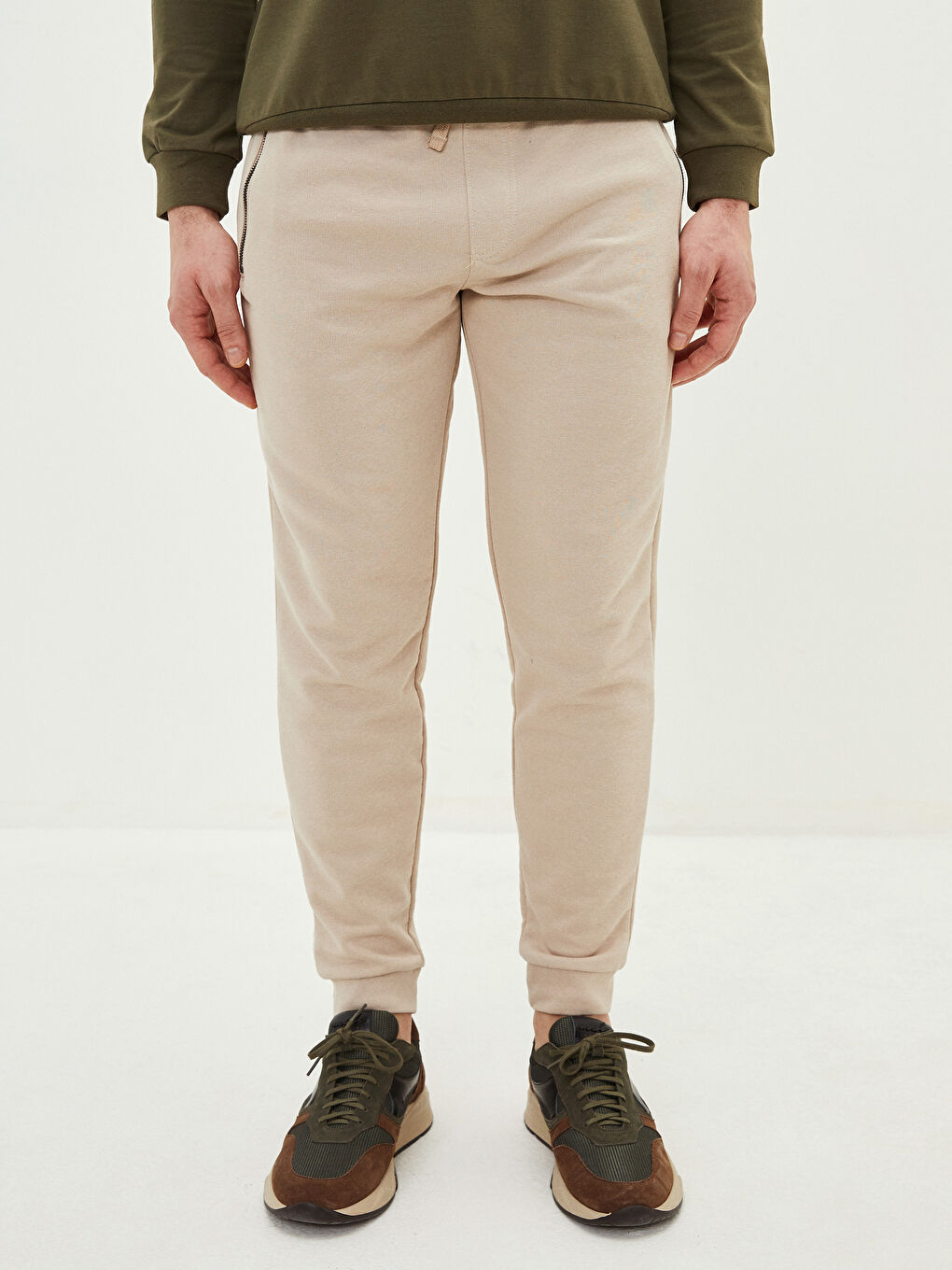 Bej Standart Kalıp Erkek Jogger Eşofman Altı-2