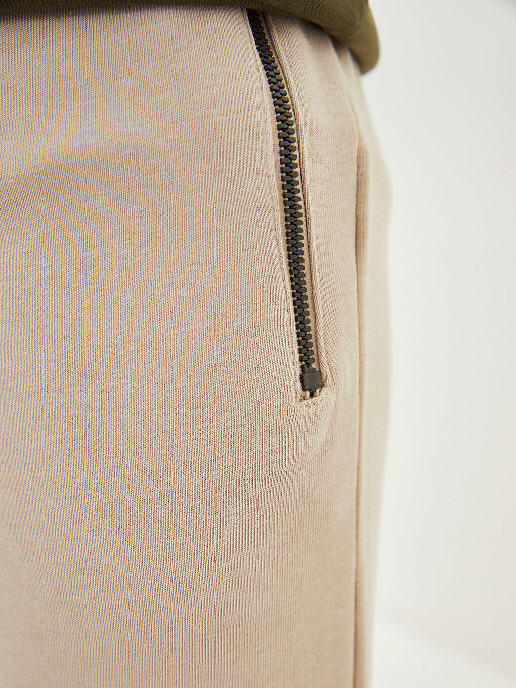 Bej Standart Kalıp Erkek Jogger Eşofman Altı-4