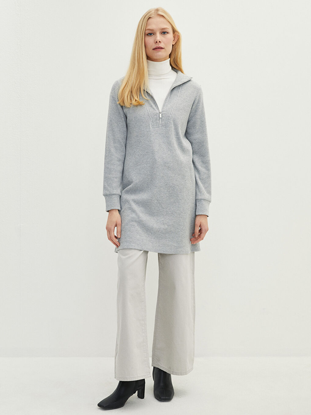 LCWAIKIKI Basic Trichterkragen Schlichte Langarm Tunika für Damen -W1LN43Z8-LAL