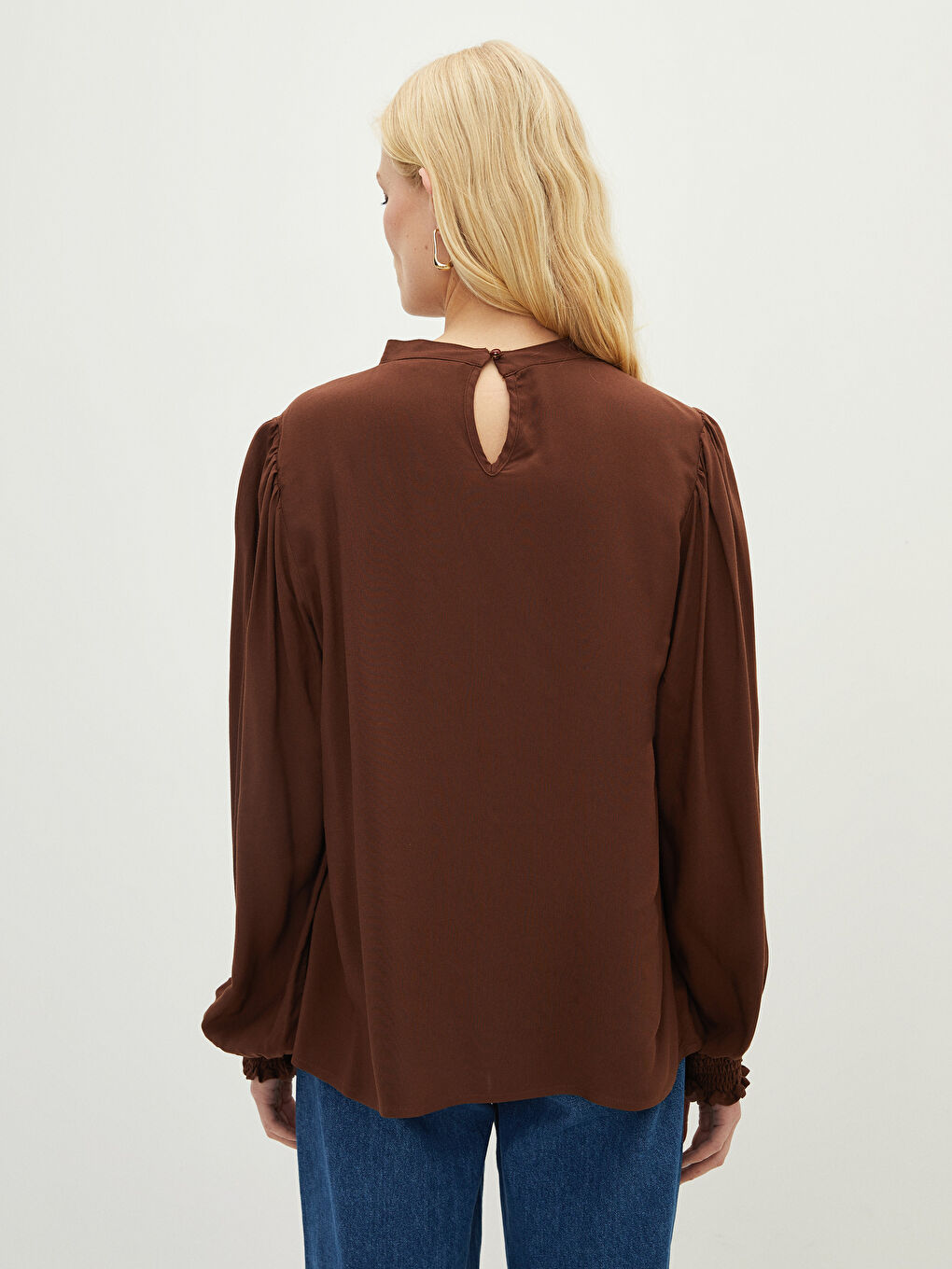 Kahverengi Hakim Yaka Düz Uzun Kollu Poplin Kadın Bluz-4