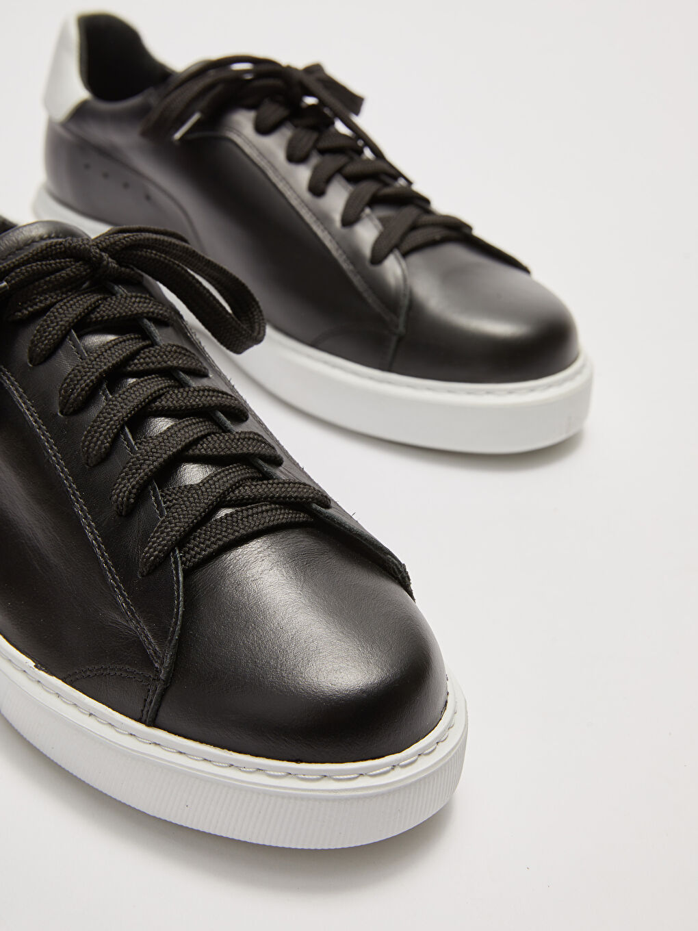 Siyah Bağcıklı Erkek Spor Ayakkabı-4