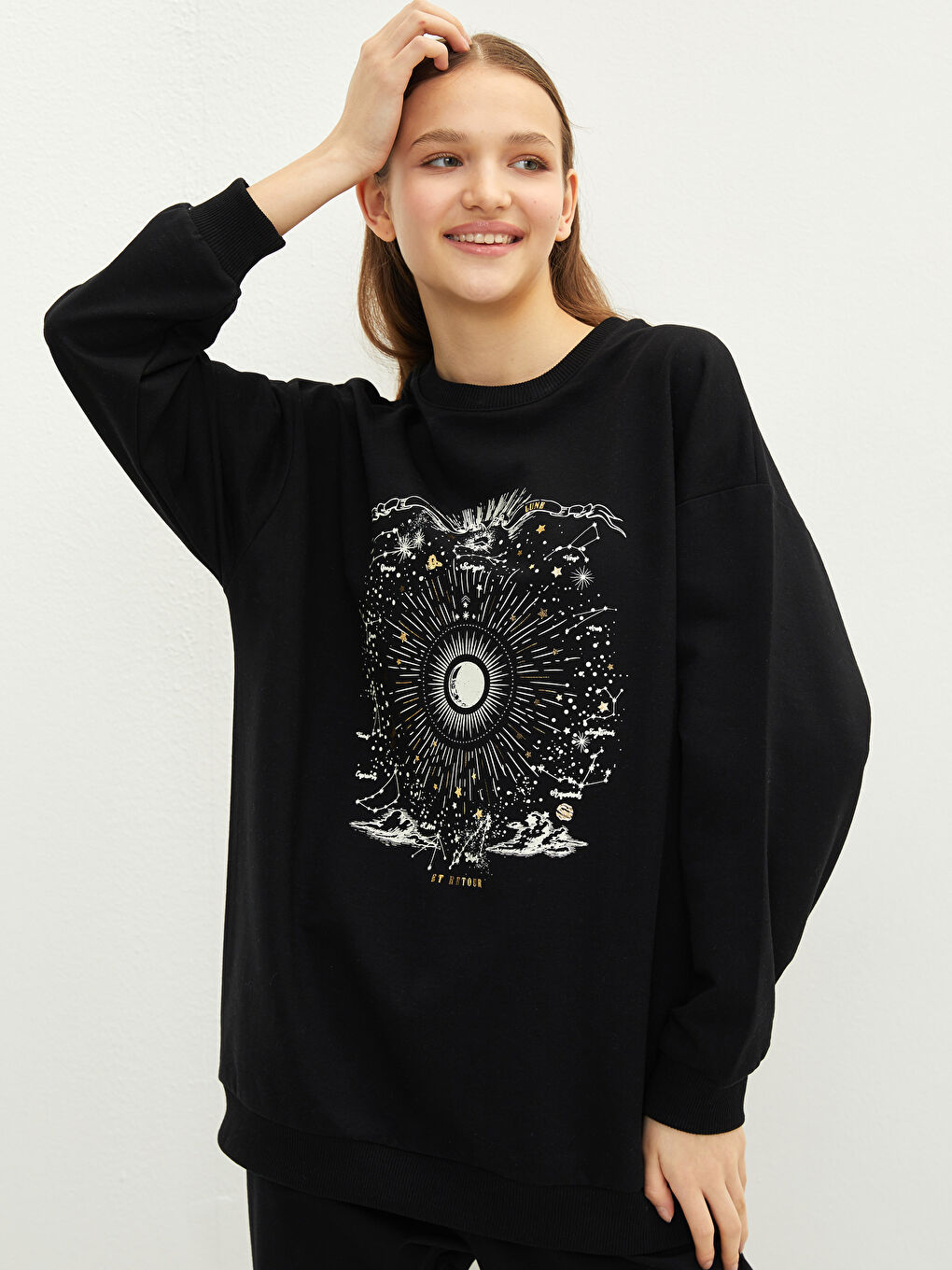 Siyah Bisiklet Yaka Baskılı Uzun Kollu Kadın Sweatshirt-1