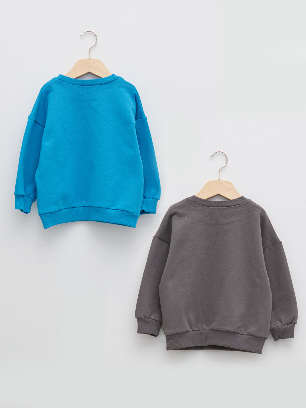 Mavi Bisiklet Yaka Uzun Kollu Batman ve Superman Baskılı Erkek Bebek Sweatshirt 2'li-1