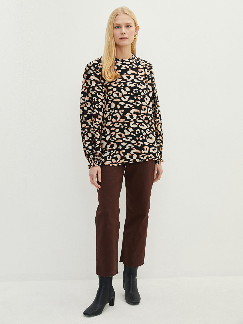 Bej Bisiklet Yaka Desenli Uzun Kollu Viskon Kadın Bluz-2