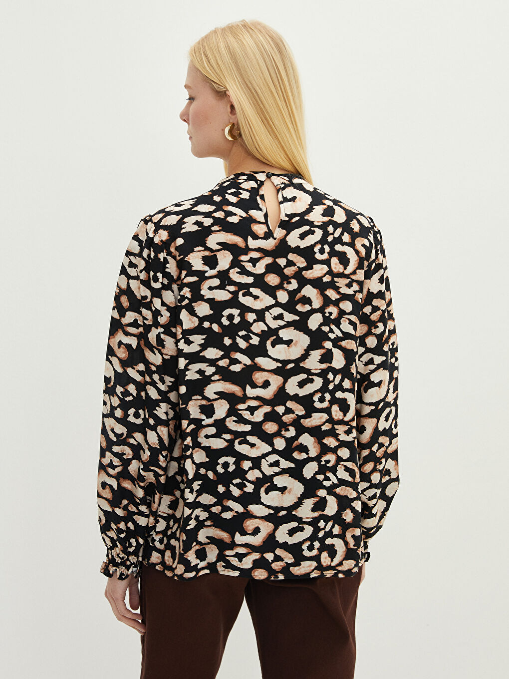 Bej Bisiklet Yaka Desenli Uzun Kollu Viskon Kadın Bluz-3