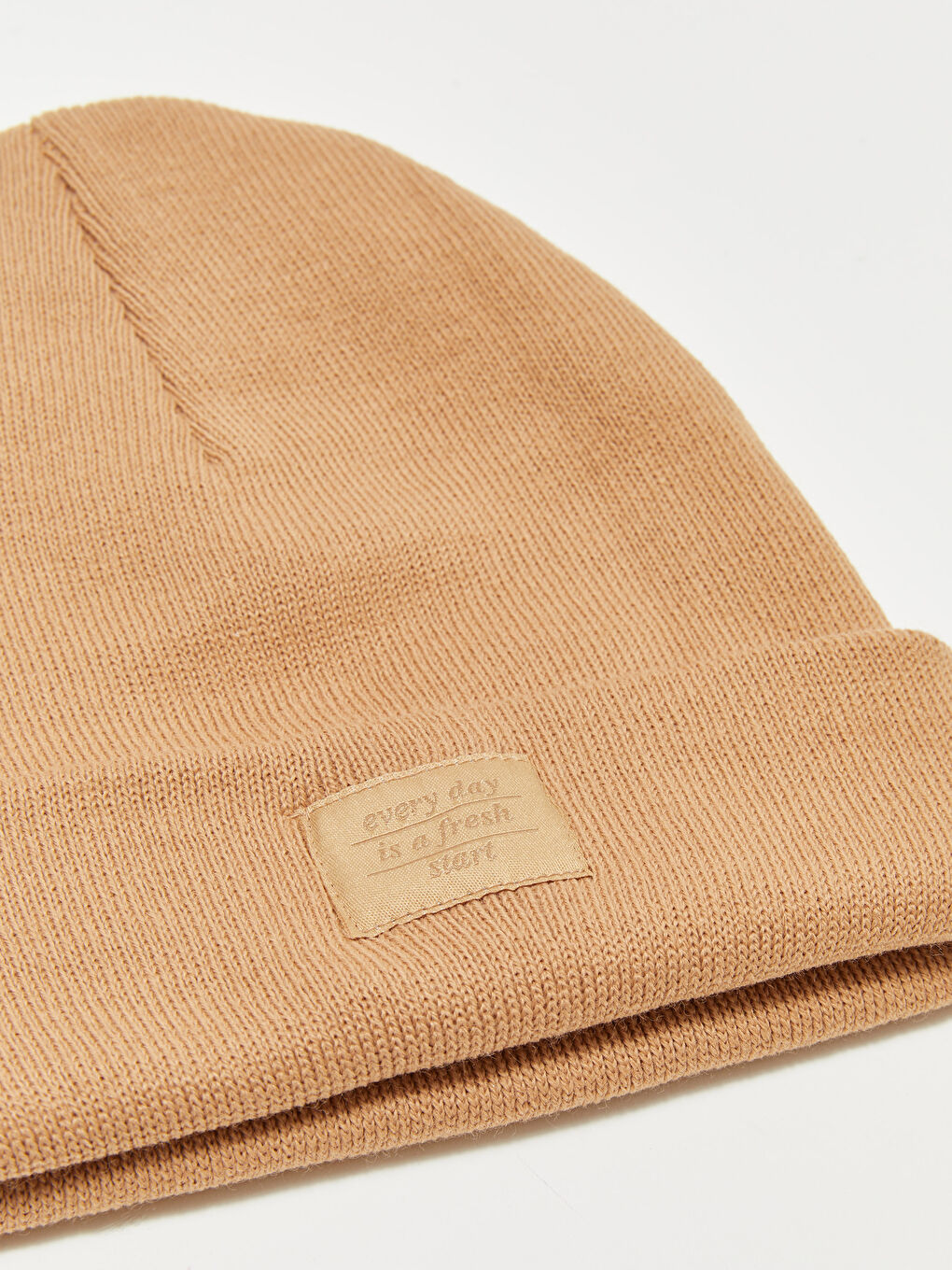 Bej Etiket Detaylı Kadın Triko Bere-5