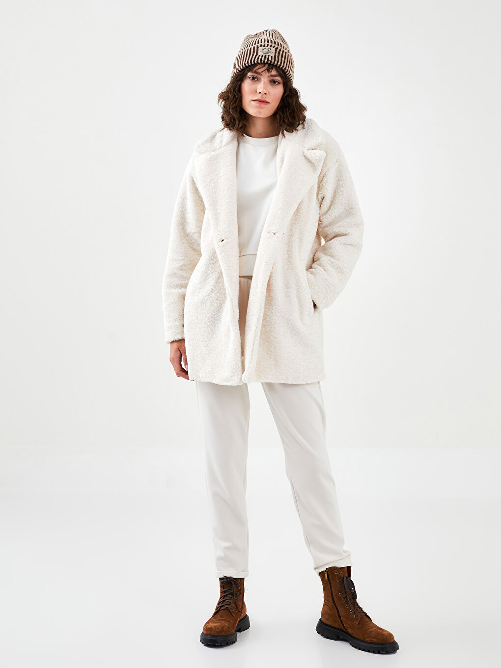 Kahverengi Renk Bloklu Etiket Detaylı Triko Kadın Bere-2