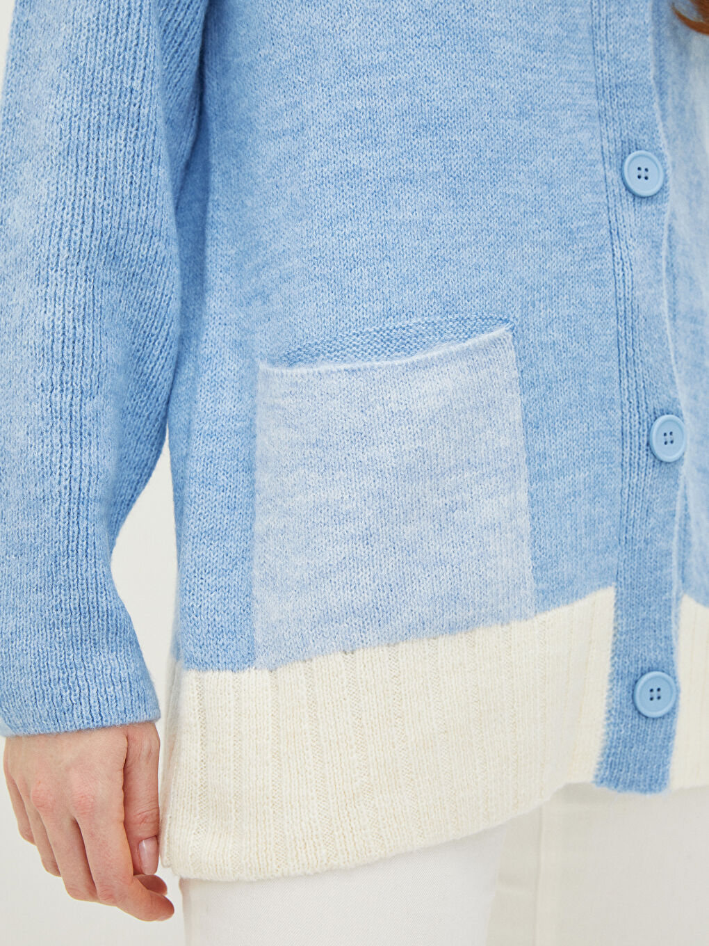 V Yaka Renk Bloklu Uzun Kollu Kadın Triko Hırka-2