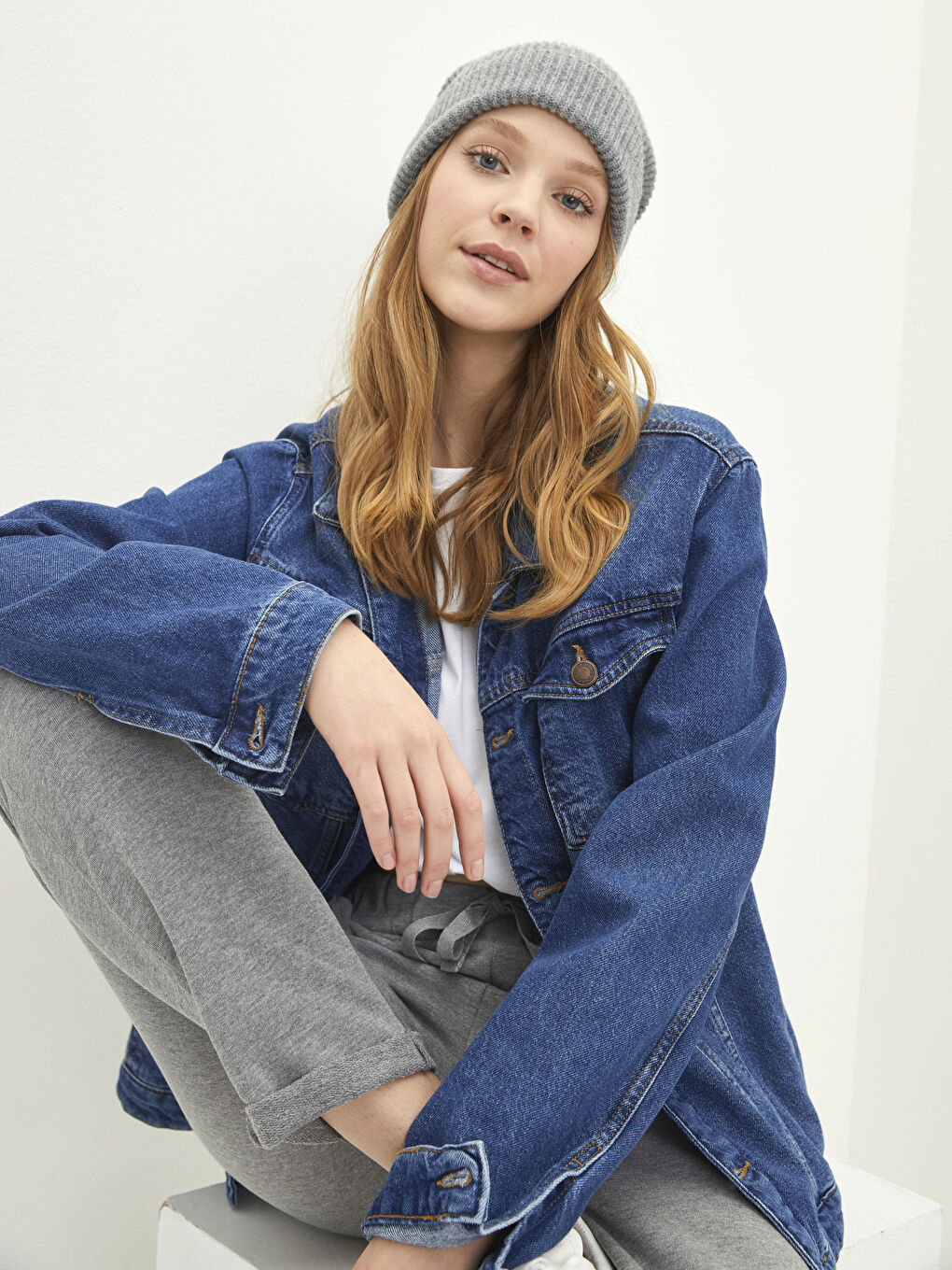 Gri Kendinden Desenli Kadın Triko Bere