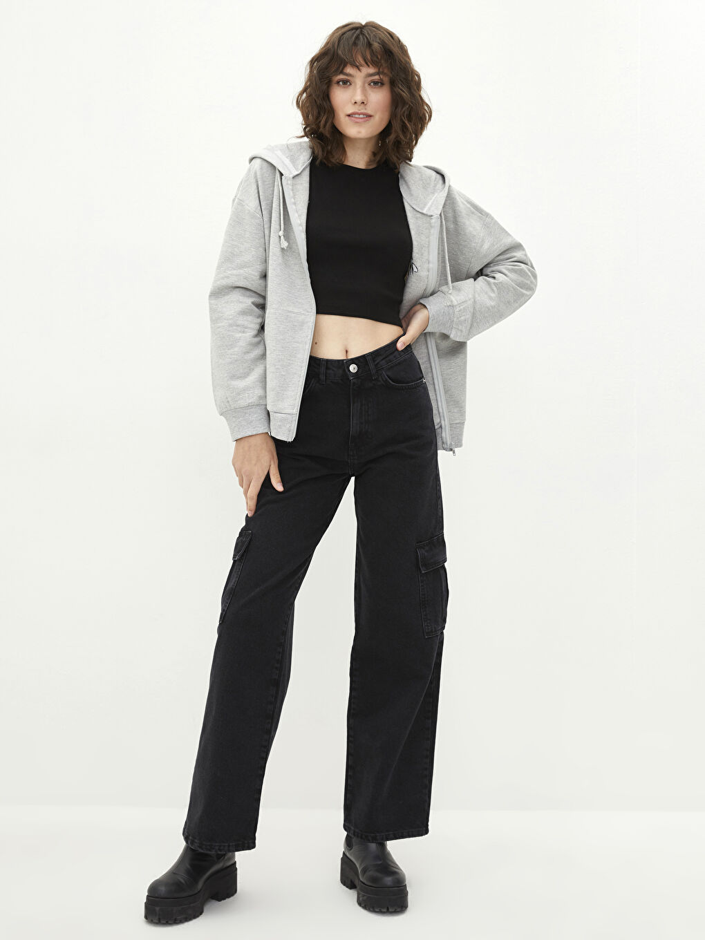Siyah Yüksek Bel Wideleg Cep Detaylı Kadın Rodeo Jean Pantolon