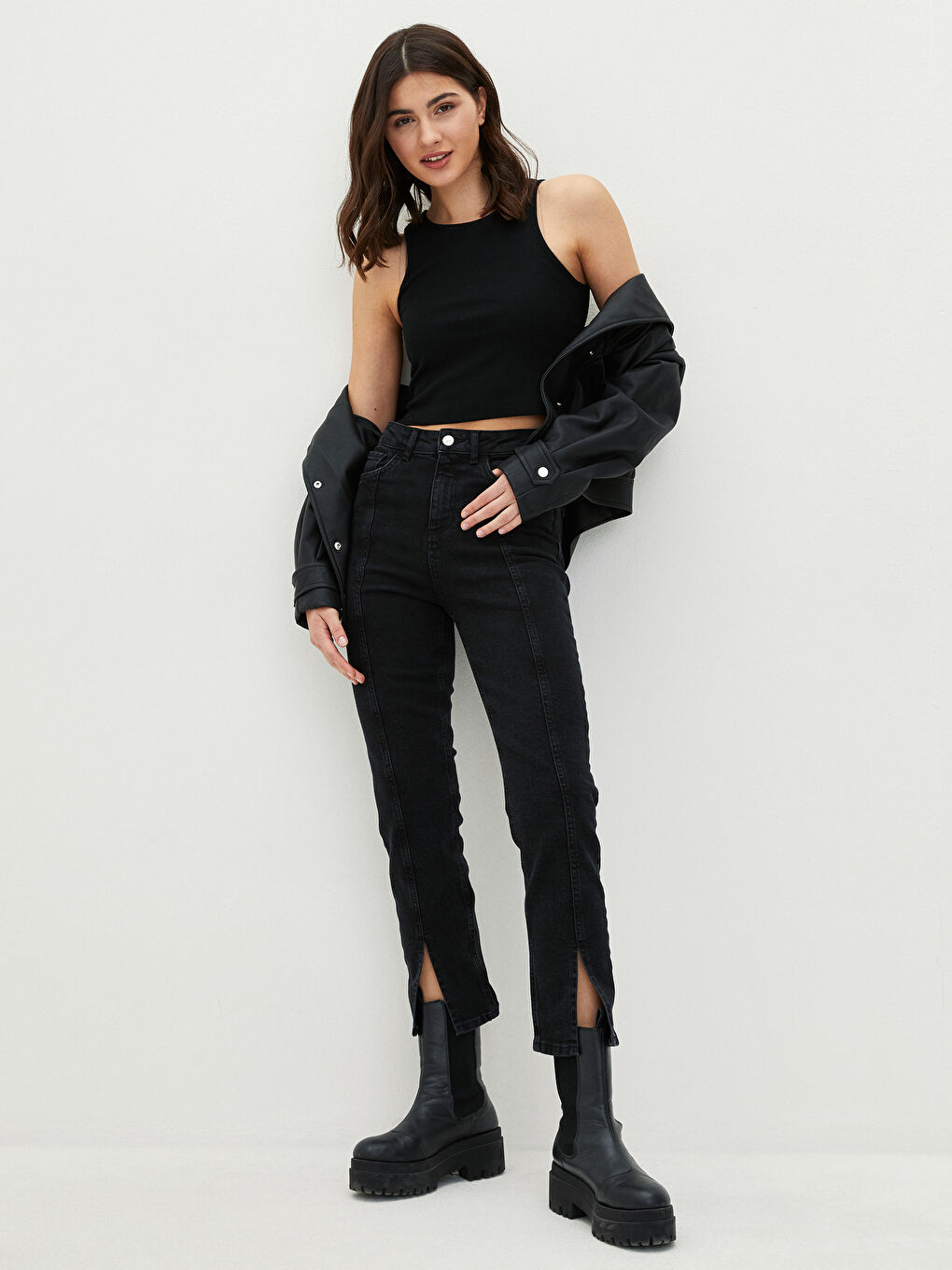 Siyah Yüksek Bel Slim Fit Cep Detaylı Kadın Rodeo Jean Pantolon