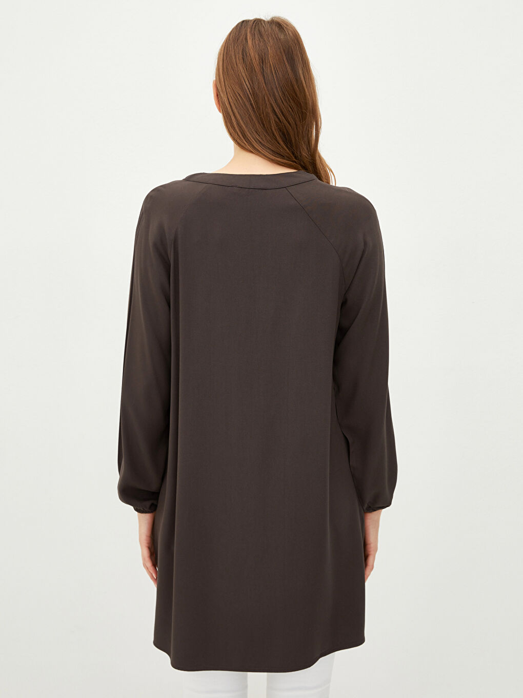 Kahverengi Bağlamalı Yaka Desenli Uzun Kollu Viskon Kadın Tunik-4