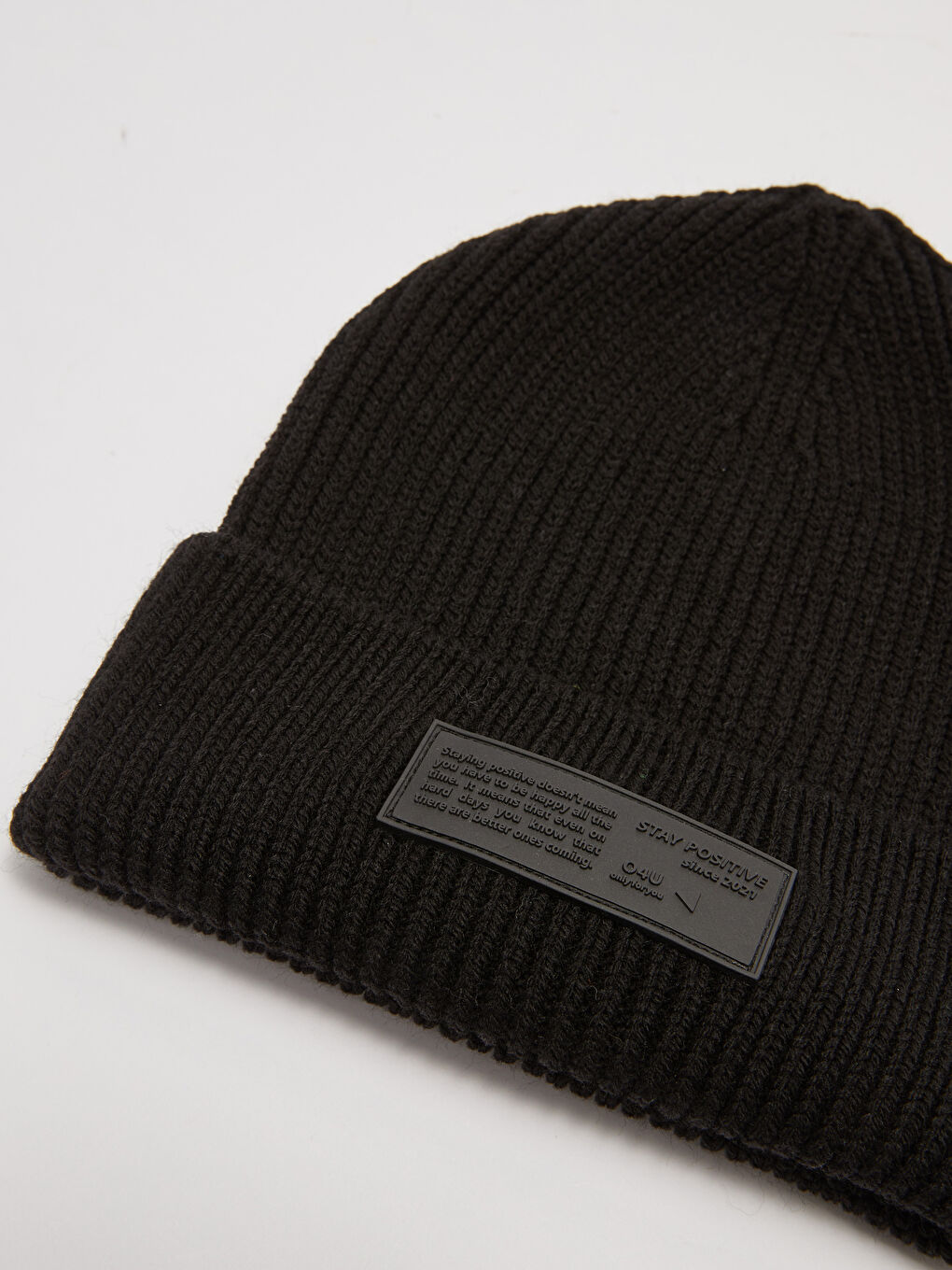 Siyah Etiket Baskılı Erkek Triko Bere-3