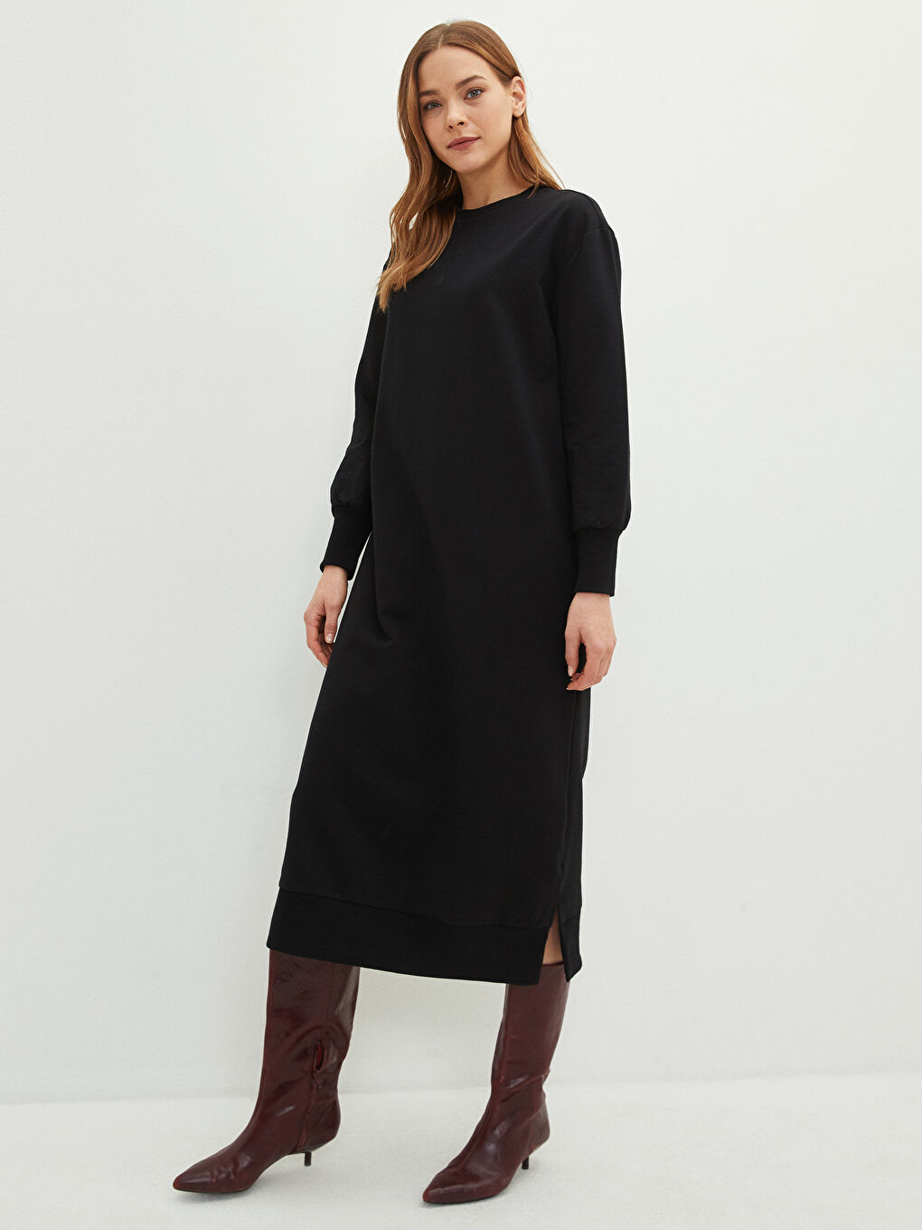 Žena CRNA haljina-2