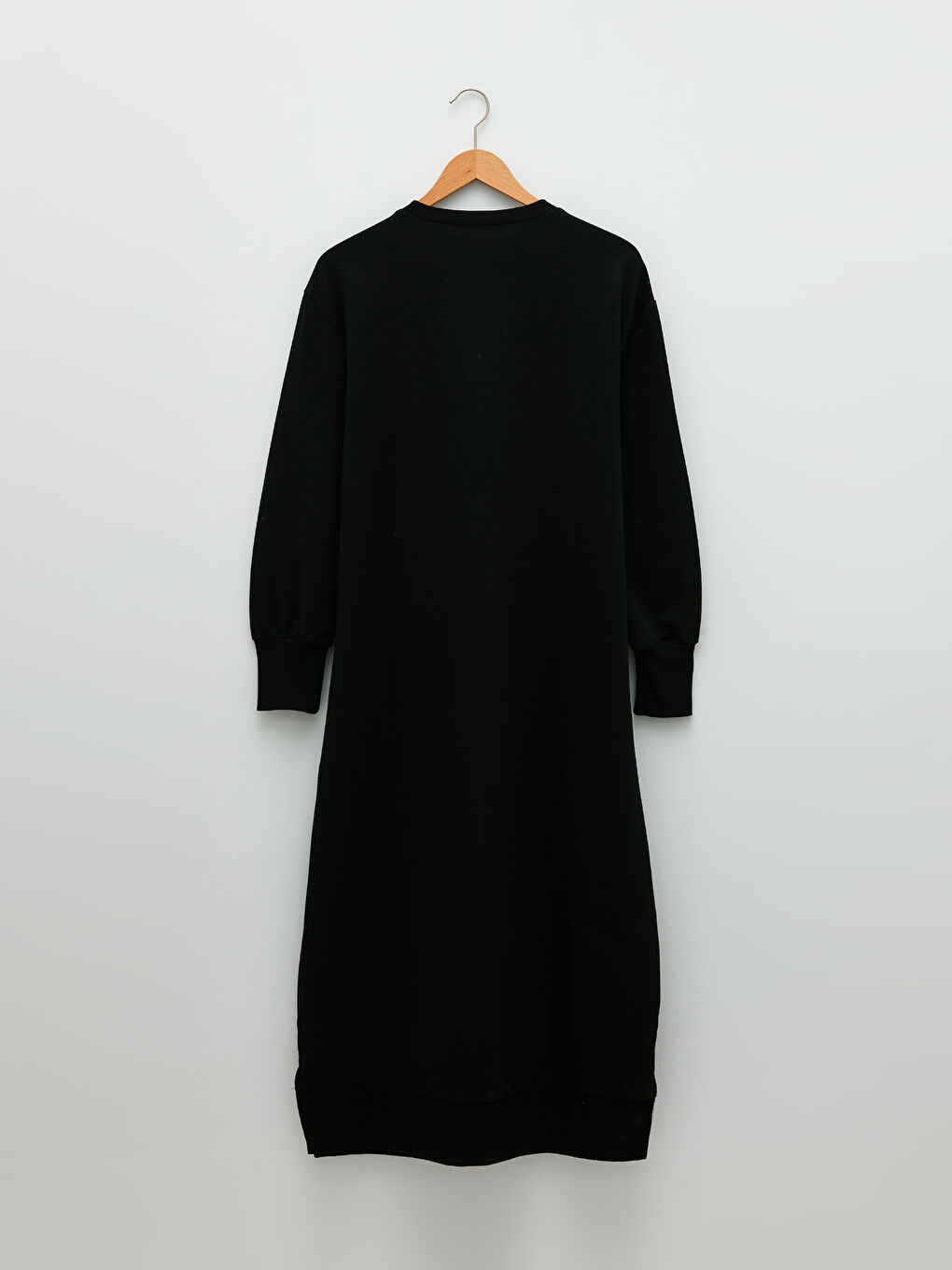 Žena CRNA haljina-7