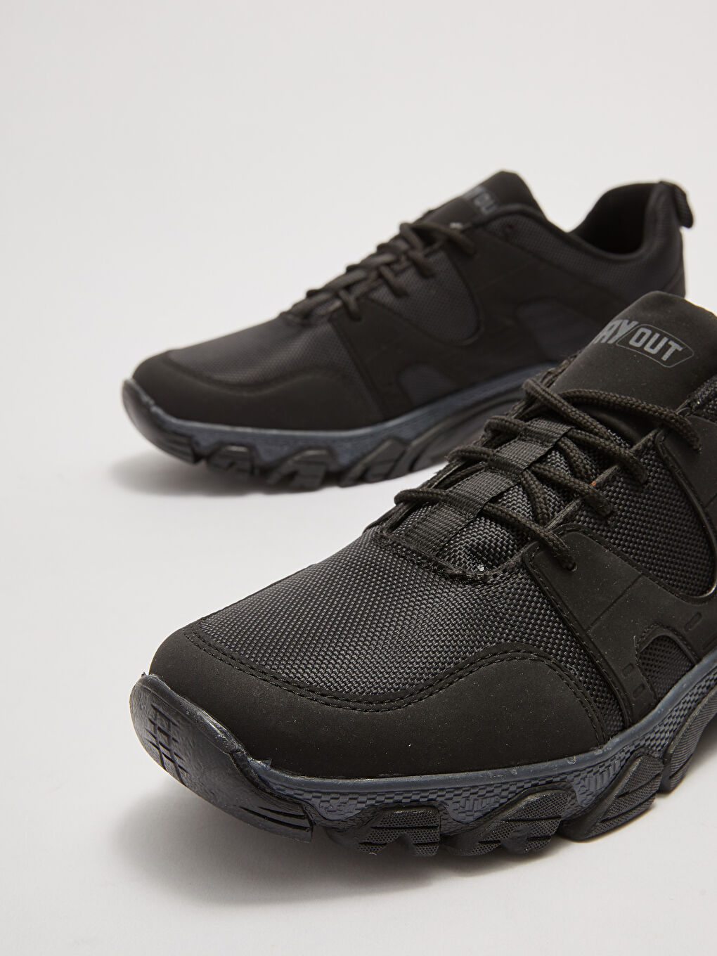 Siyah Bağcıklı Kalın Taban Erkek Trekking Ayakkabı-2