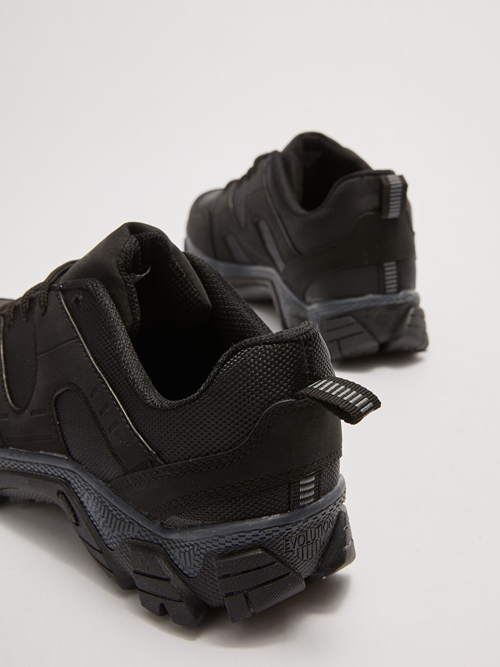 Siyah Bağcıklı Kalın Taban Erkek Trekking Ayakkabı-4