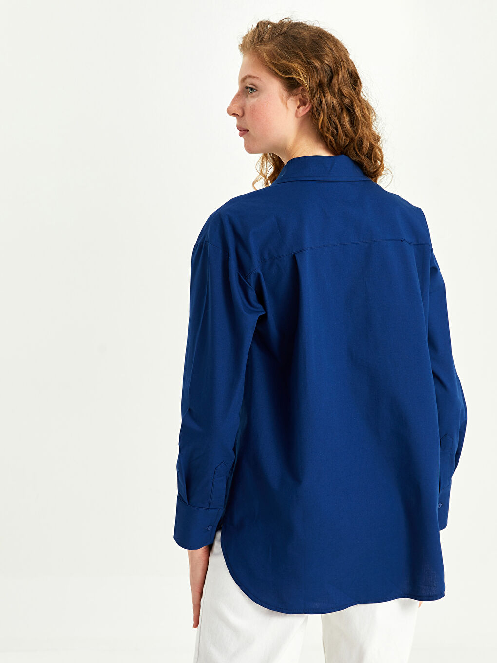 Lacivert Önden Düğme Kapamalı Düz Uzun Kollu Poplin Kadın Gömlek-4