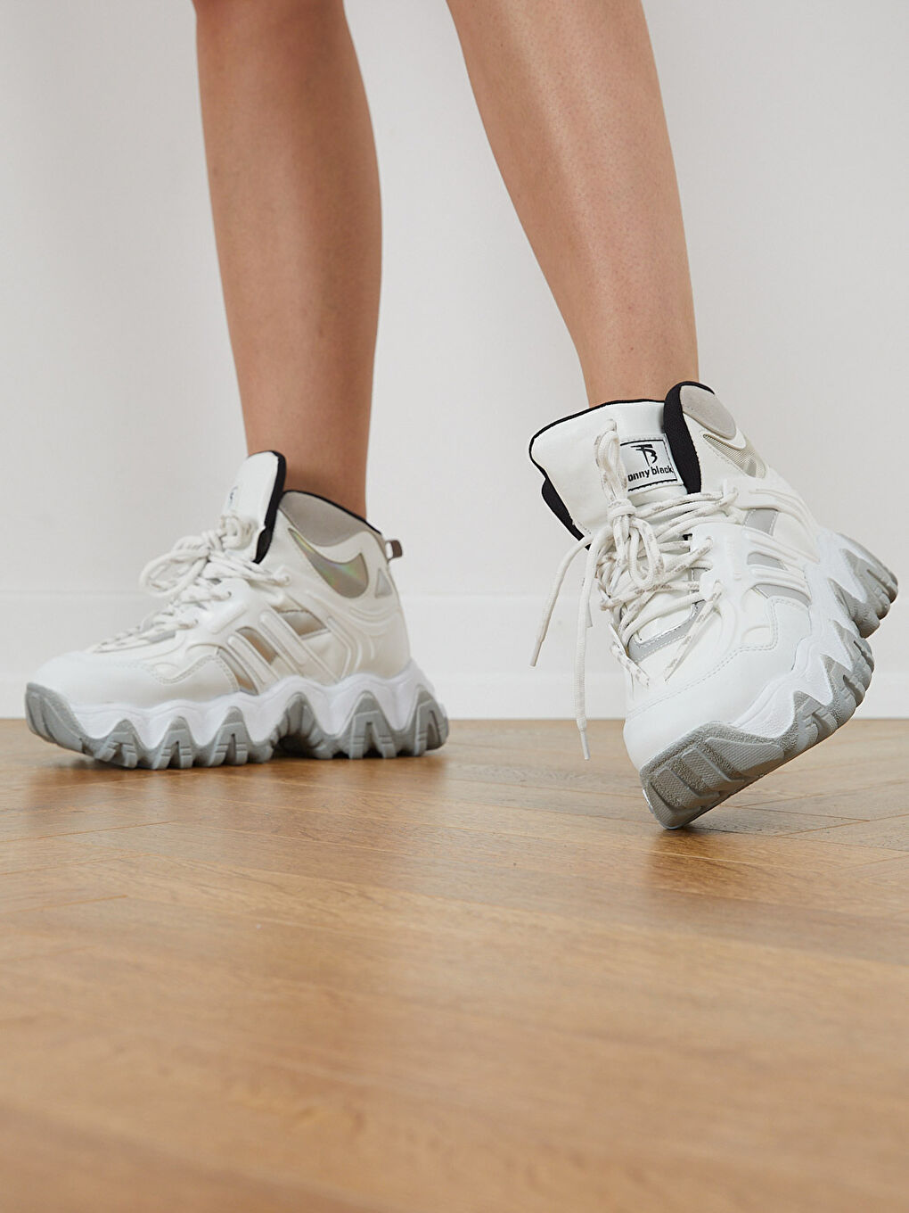 أحذية رياضية للسيدات برباط ونعل سميك وكتلة الألوان-2