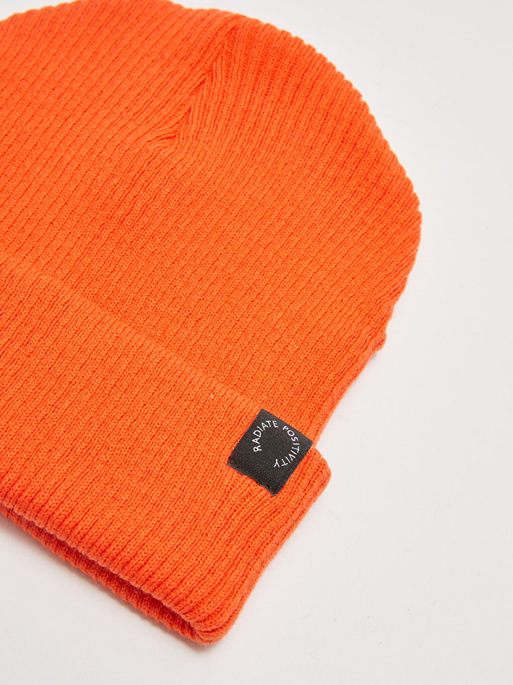 Tag Detailed Women's Tricot Beanie-3