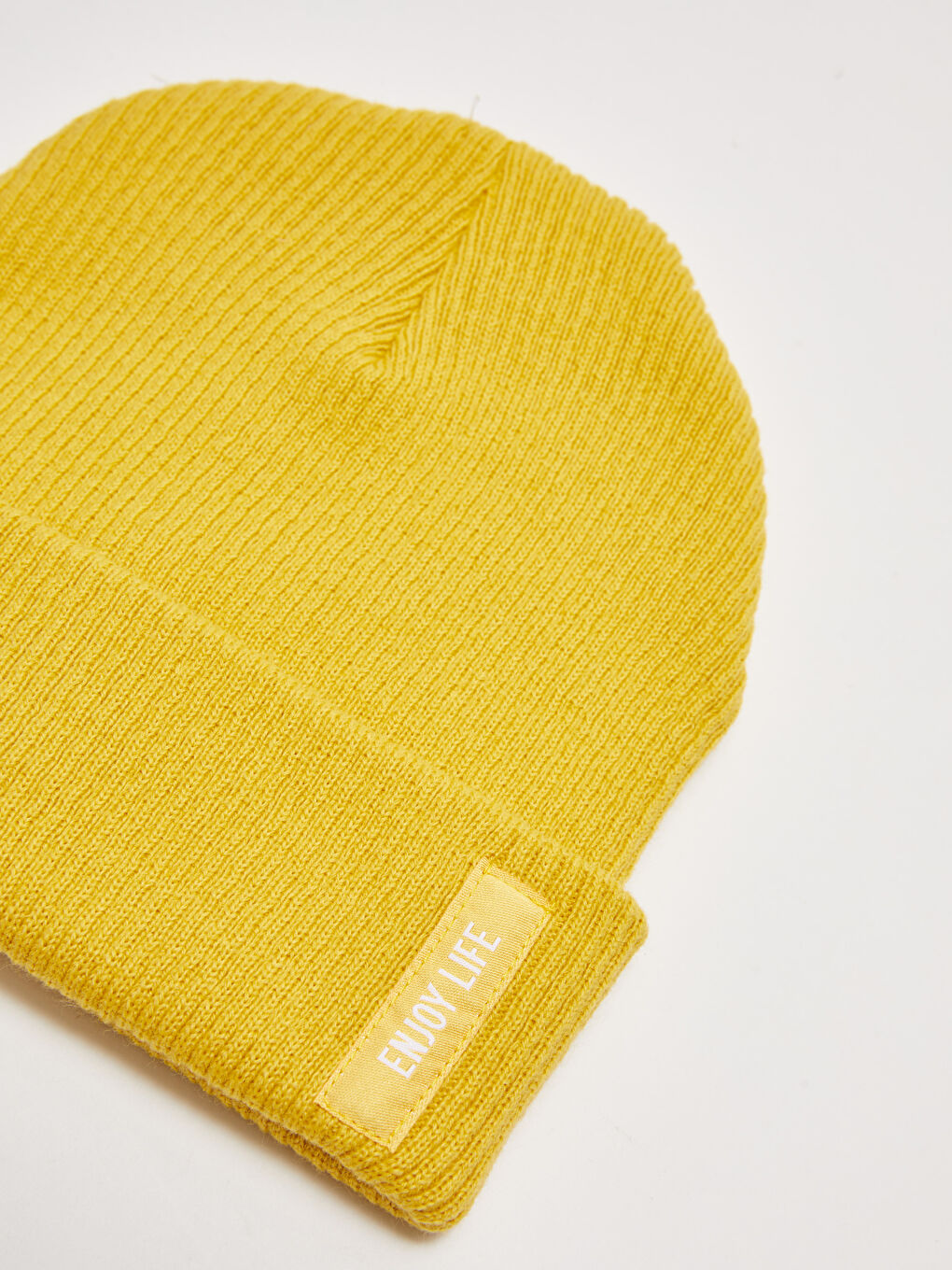 Sarı Etiket Detaylı Kadın Triko Bere-3