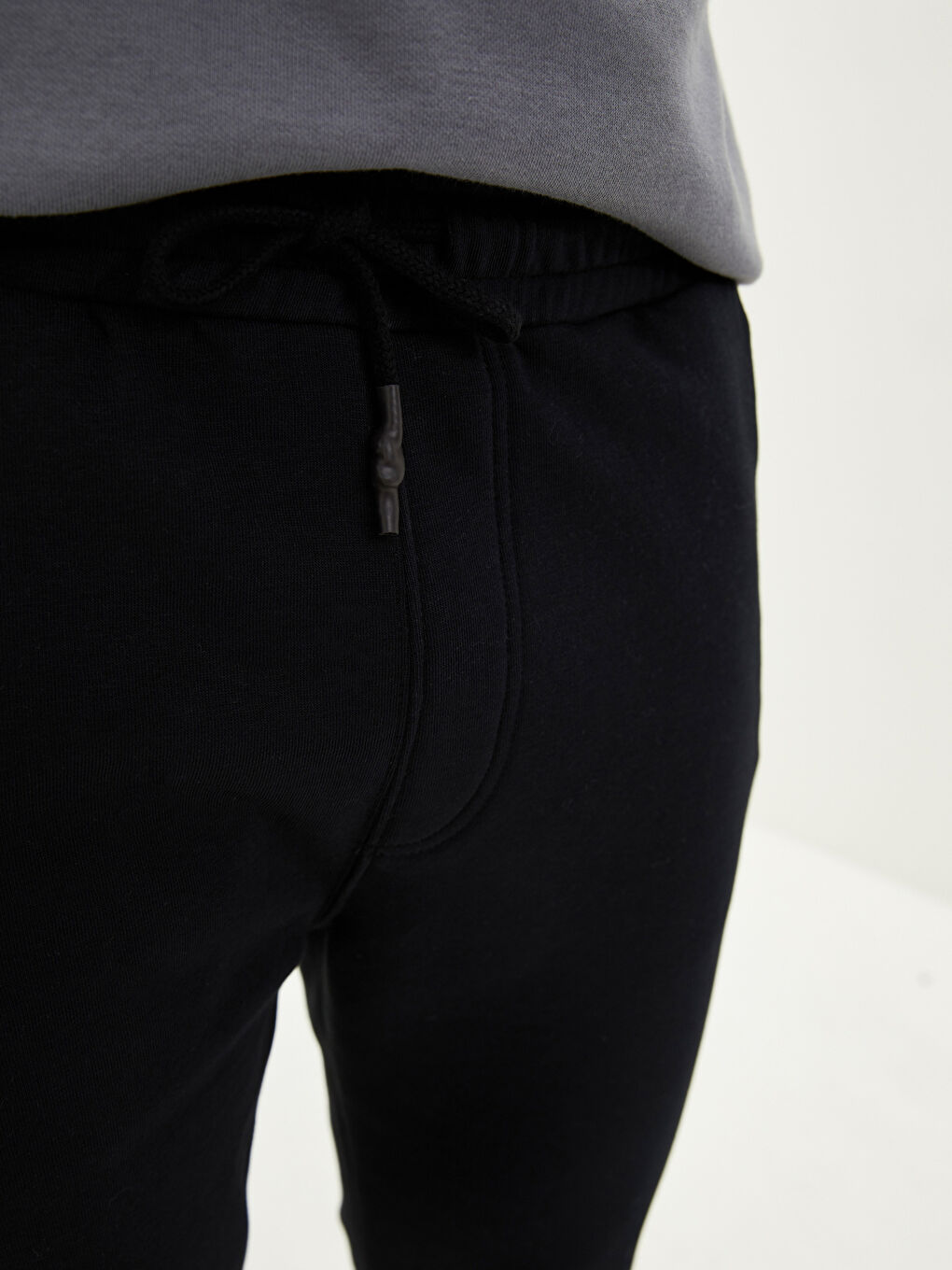 XSIDE Slim Fit Men's Thick Sweatpants -W1M433Z8-CVL - LC Waikiki