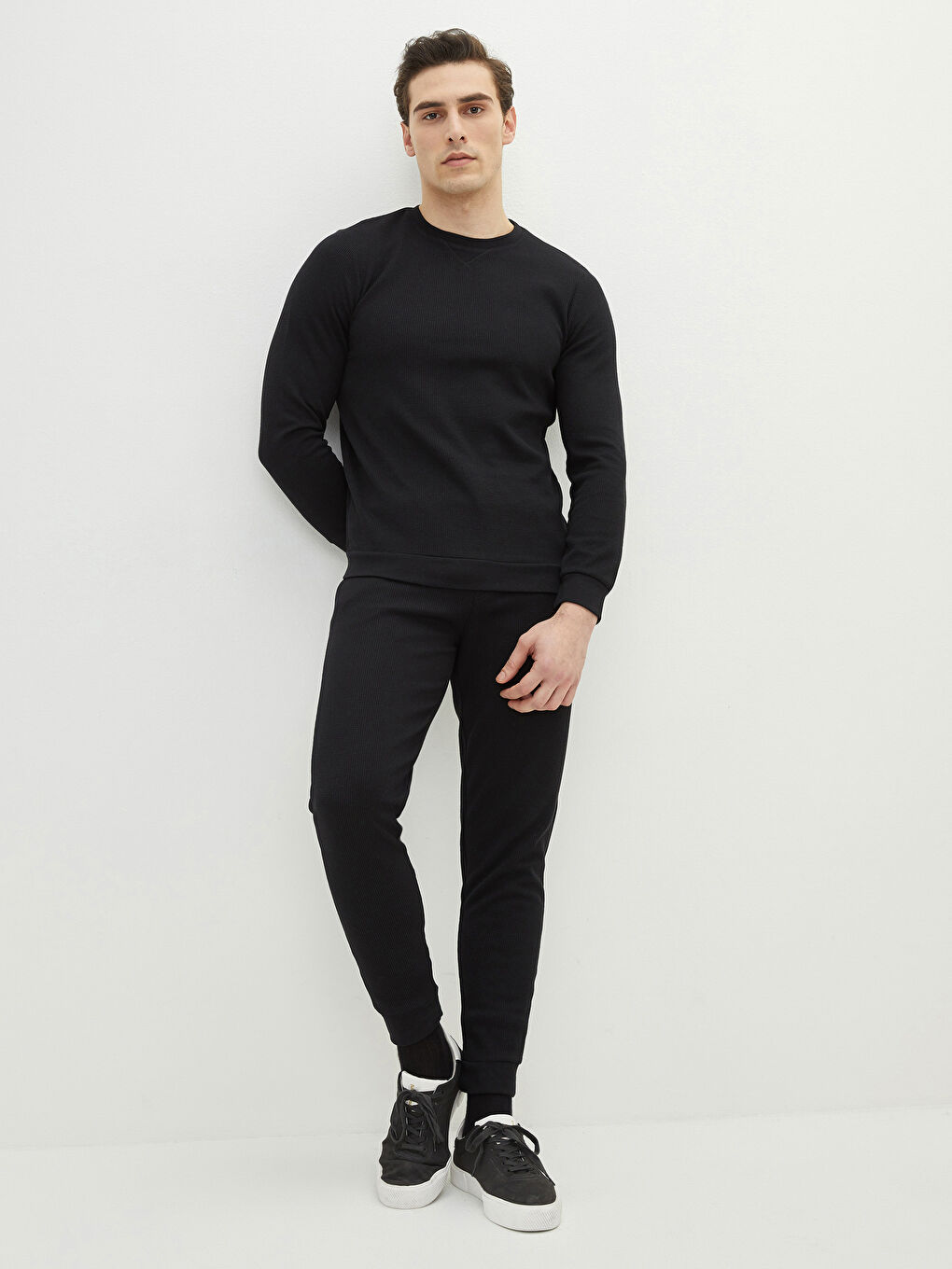 Siyah Bisiklet Yaka Uzun Kollu Erkek Sweatshirt-2