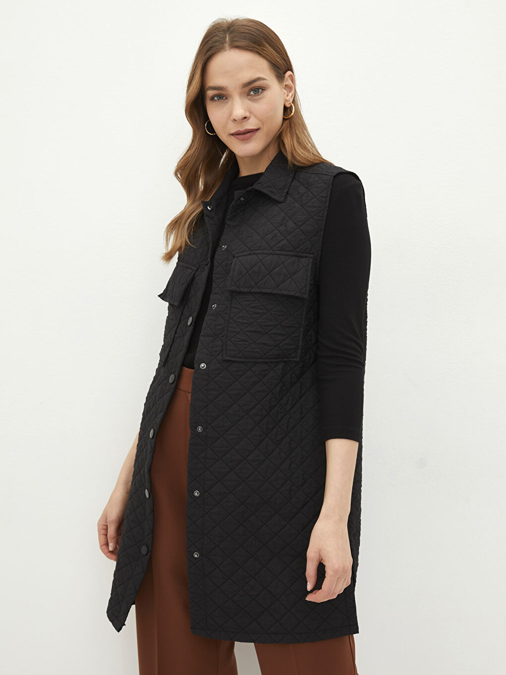 فيست منقوش بياقة قميص للسيدات