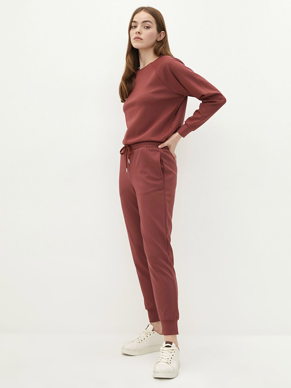 LCW Vision Pantalon de Survêtement Jogger pour Femmes Taille Élastiquée Coupe Standard avec Poches et Détails -W1M525Z8-H5P