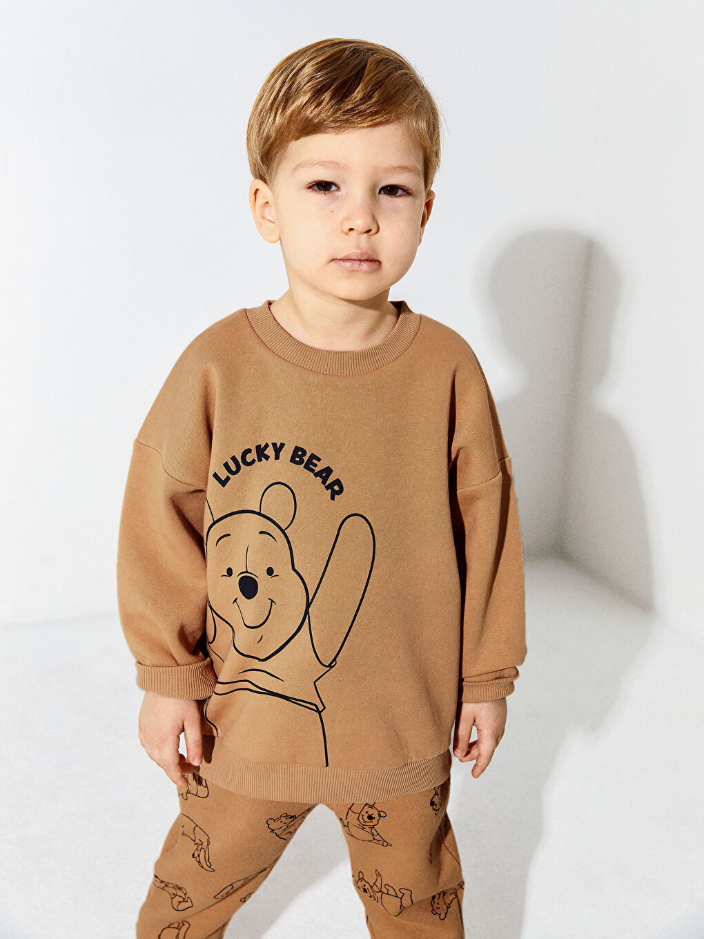 Crew Neck Long Sleeved Winnie the Pooh Printed Baby Boy Sweatshirt and Jogger Pants 2-Pack-3