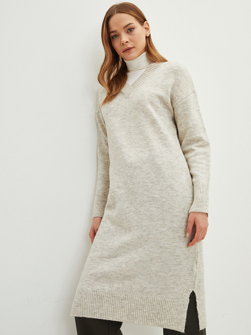 Gri V Yaka Düz Uzun Kollu Kadın Triko Tunik-1