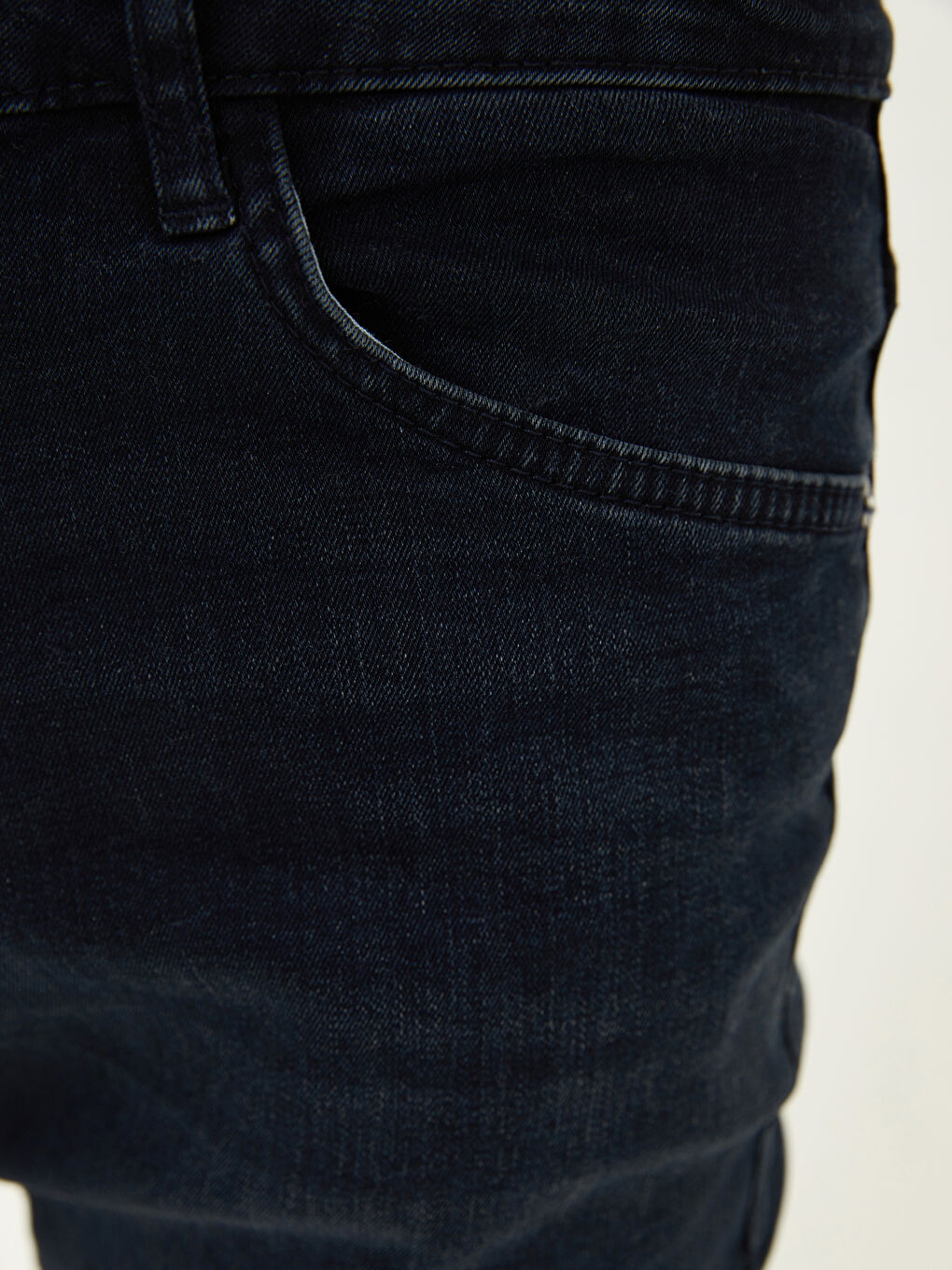 750 Slim Fit Men's Jeans-2