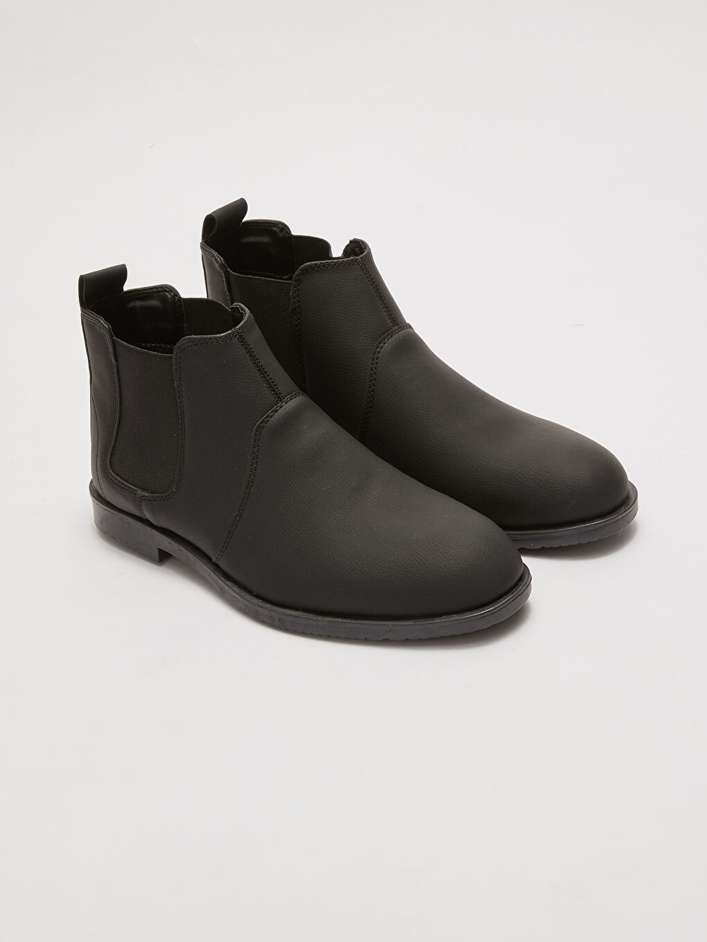 Ботинки из искусственной кожи для мужчин с эластичными боковинами