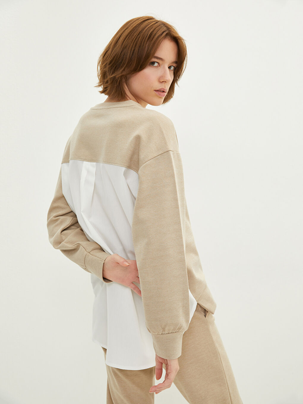 Bej Bisiklet Yaka Oversize Kadın Sweatshirt