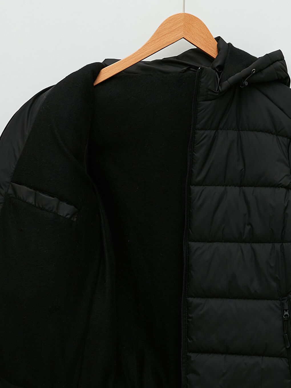 Siyah Standart Kalıp Kapüşonlu Erkek Şişme Mont-8