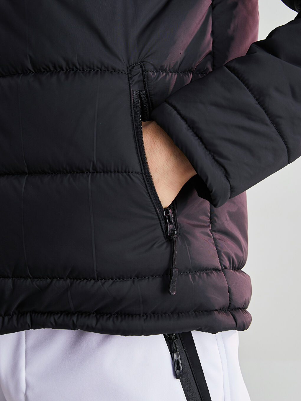 Siyah Standart Kalıp Kapüşonlu Erkek Şişme Mont-2