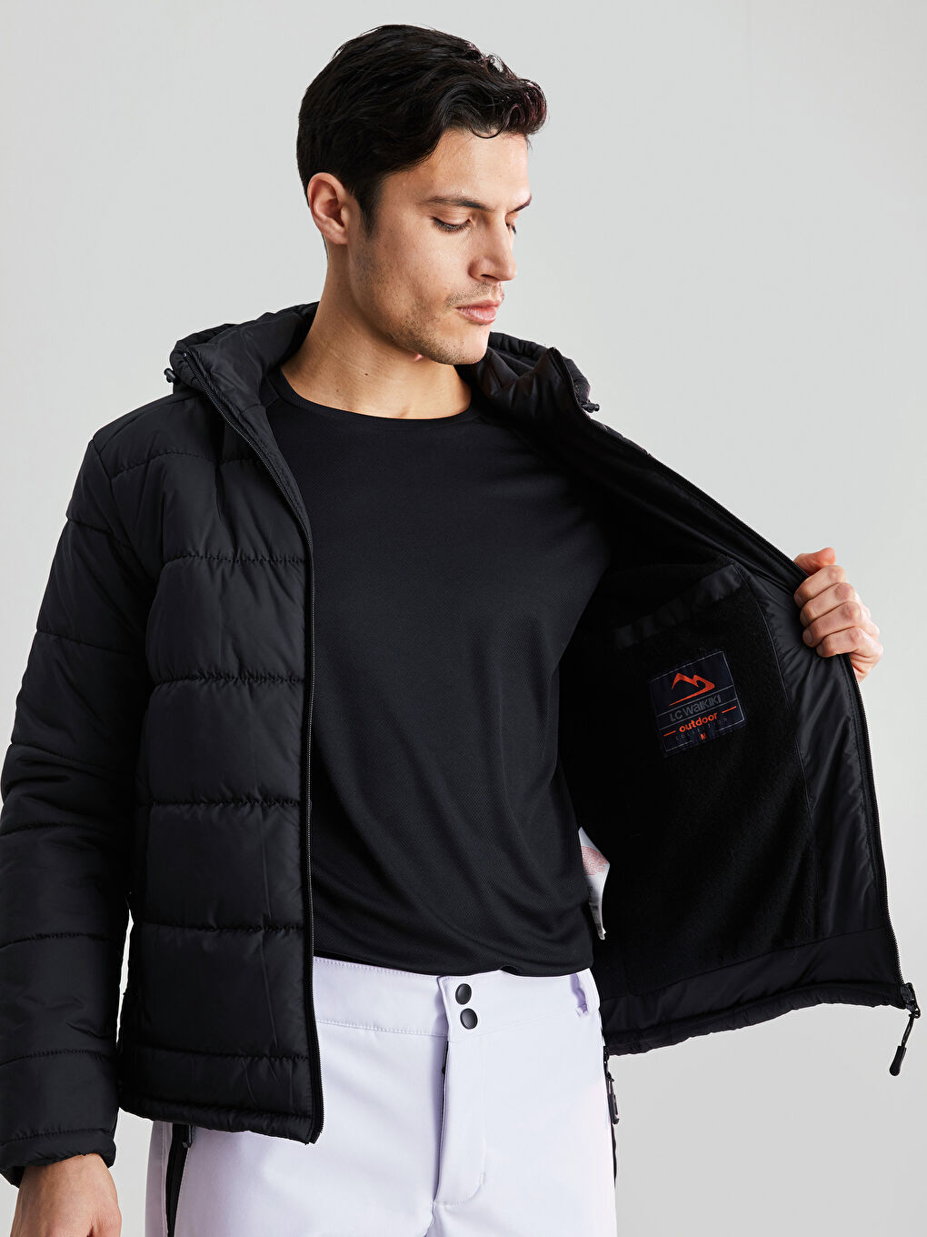 Siyah Standart Kalıp Kapüşonlu Erkek Şişme Mont-3