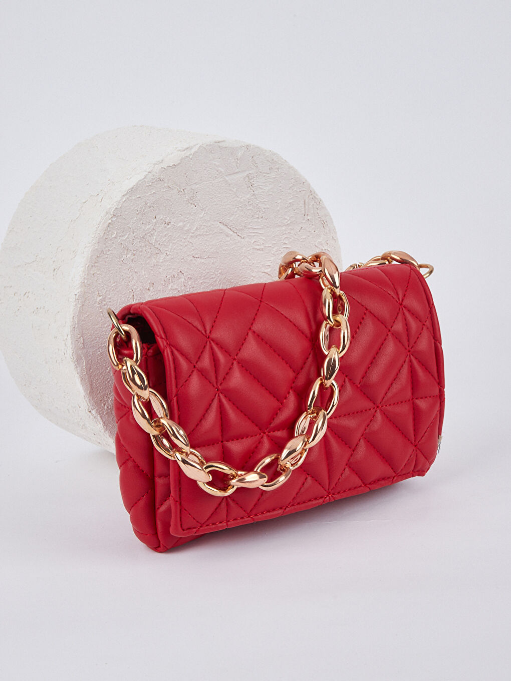 Kırmızı MOON Zincir Detaylı Kapitone Baskılı Omuz Çantası