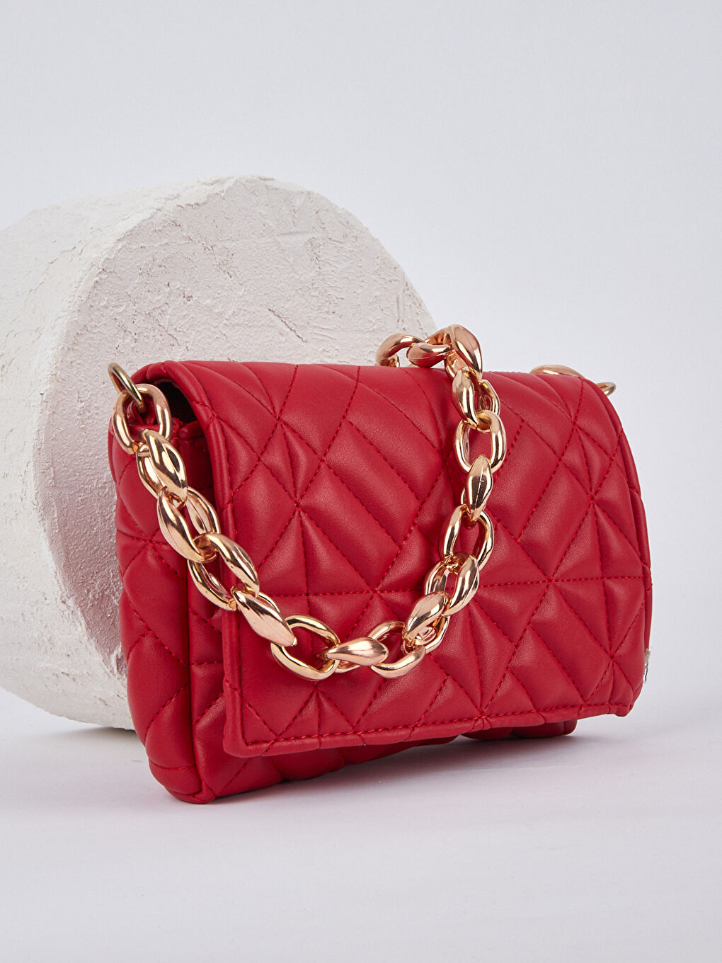 Kırmızı MOON Zincir Detaylı Kapitone Baskılı Omuz Çantası-1