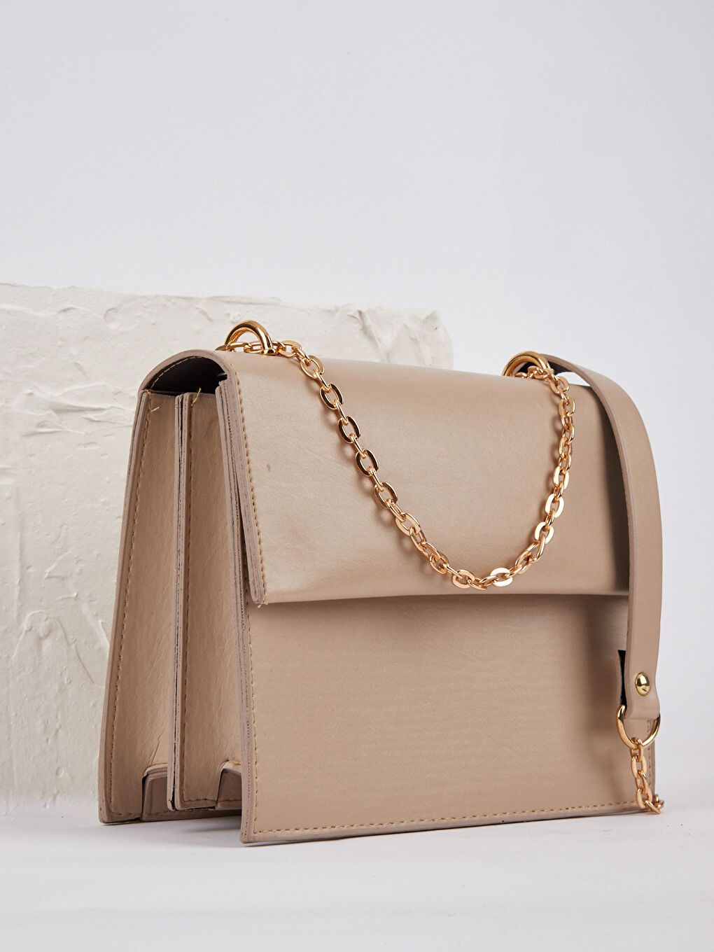 MOON Chain Strap Shoulder Bag-3