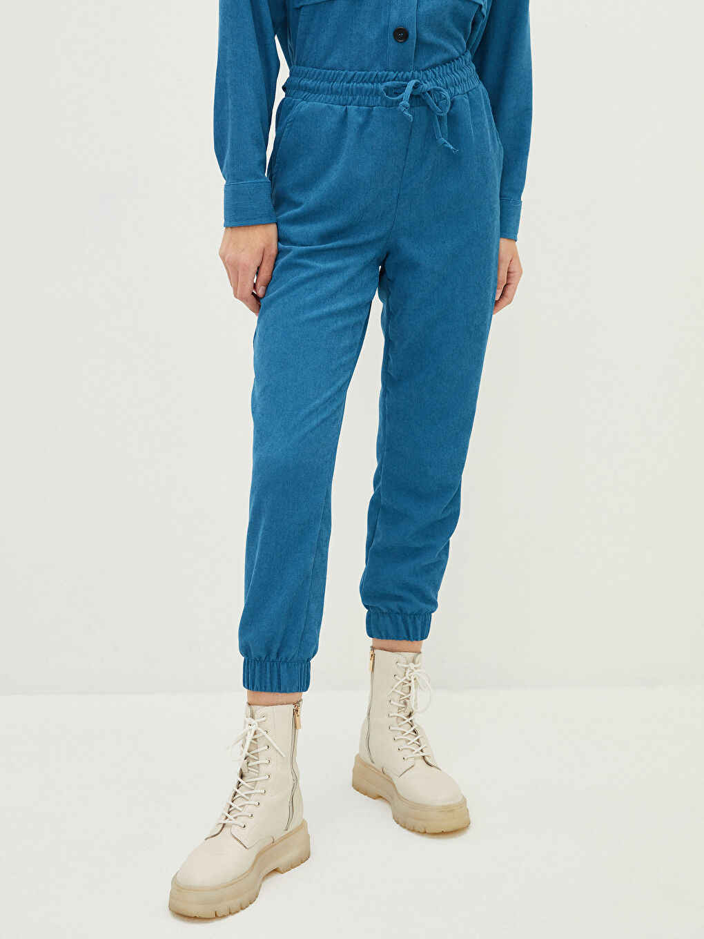 LCW Vision Elastischer Bund Bequeme Passform Taschen Detailierte Frauen Jogginghose -W1MB62Z8-HHP