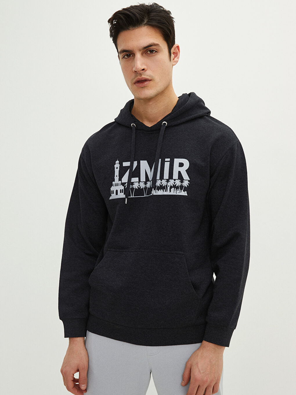 LCWAIKIKI Classic Antrasit Oversize Uzun Kollu İzmir Baskılı Erkek Hoodie - 1