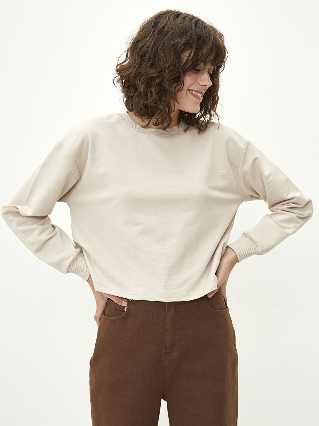 Sweatshirt à Col Rond Uni à Manches Longues pour Femmes-1