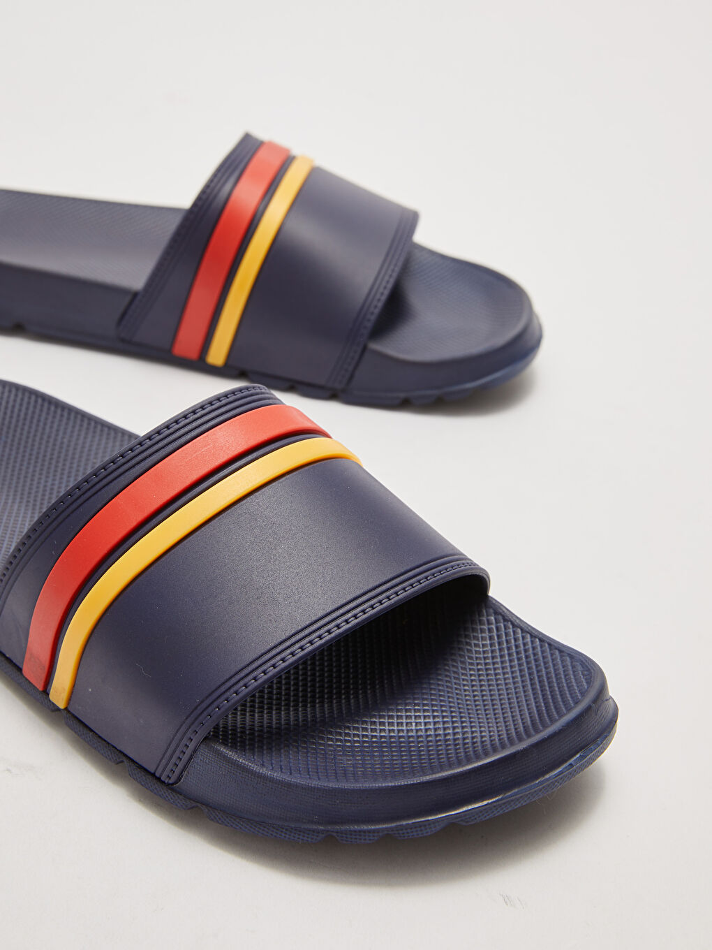 Lacivert Tek Bantlı Erkek Terlik-2